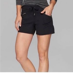 Athleta metro slouch shortie, size medium